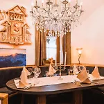 Hotel Samerhof - Badestrand Inklusive מלון טרופולאך