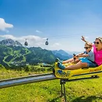 Hotel Samerhof - Badestrand Inklusive 4* Tröpolach