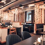 Hotel Samerhof - Badestrand Inklusive מלון טרופולאך