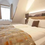 Hotel Samerhof - Badestrand Inklusive טרופולאך