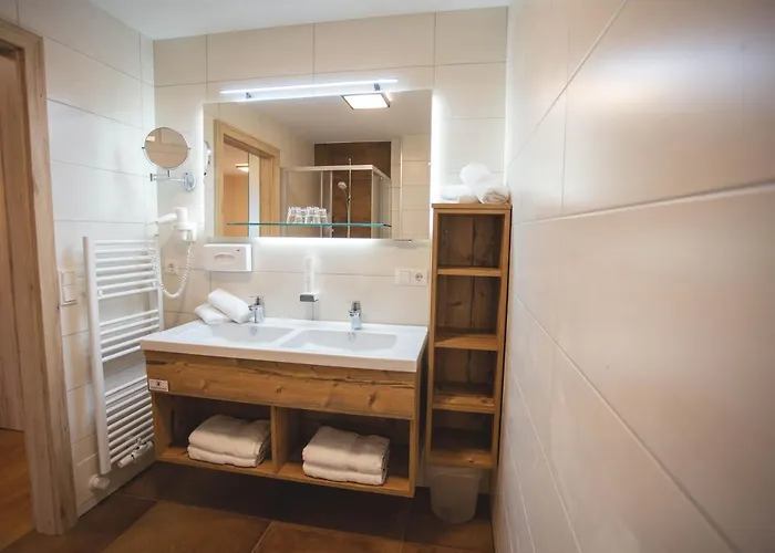 Hotel Samerhof - Badestrand Inklusive Hotel Tröpolach